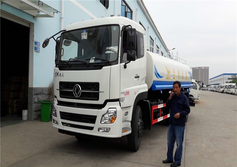 新程力水車(chē)