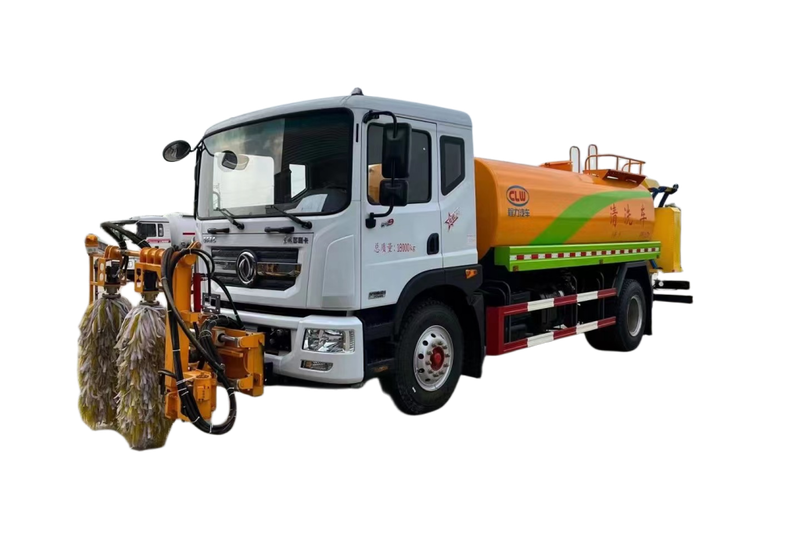 東風(fēng)多功能灑水車——打造城市綠色環(huán)境的助力
