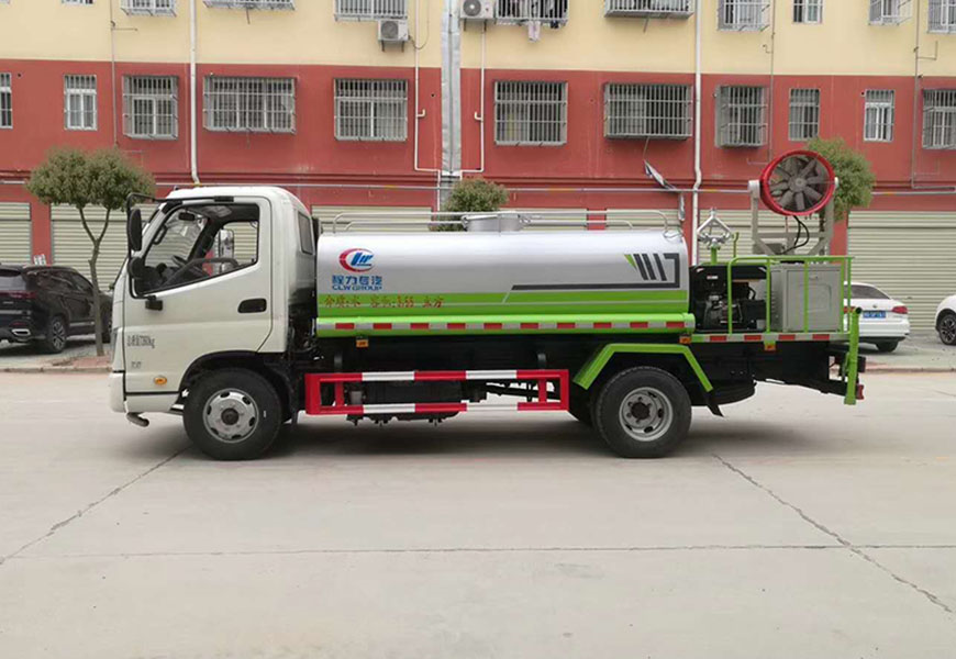 隨州工程灑水車廠家——打造城市美麗新風(fēng)景
