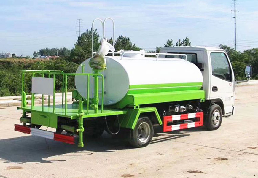 東營正規(guī)二手三輪灑水車生產(chǎn)商——程力專用汽車股份有限公司
