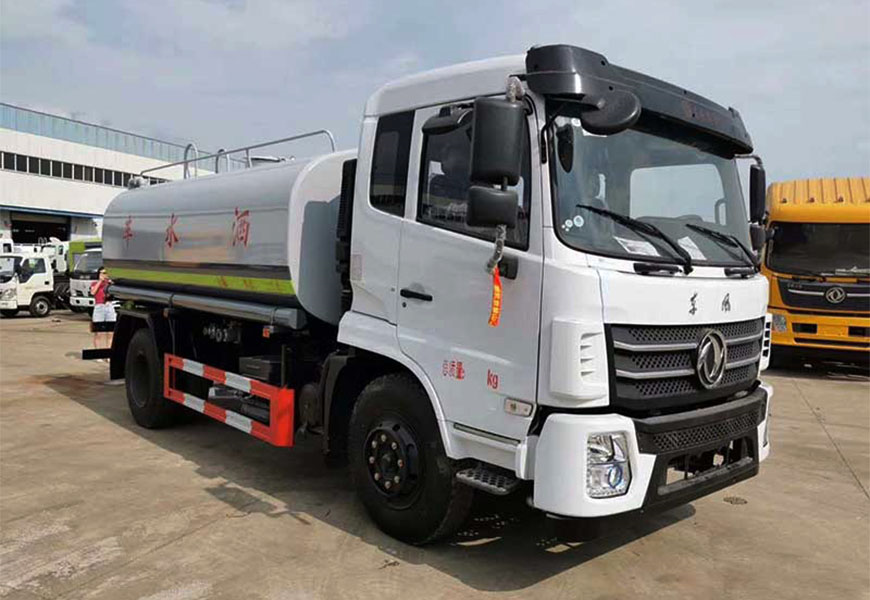 綠葉牌灑水車：打造品質(zhì)一流的城市清潔
