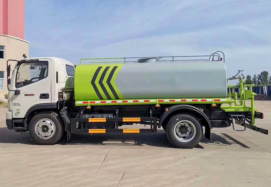 隨州市噴霧灑水車：保護(hù)環(huán)境共創(chuàng)美好家園
