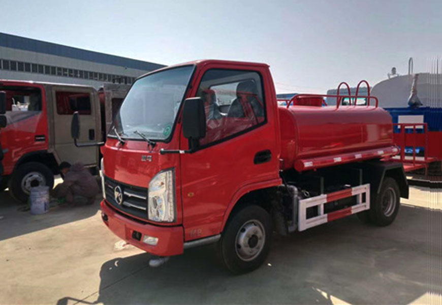 隨州東正灑水車廠家——程力，為您提供高品質(zhì)的服務(wù)
