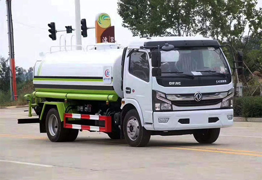 固鎮(zhèn)常用灑水車廠家生產(chǎn)直銷——程力灑水車
