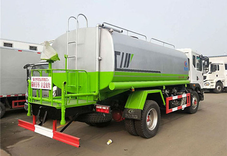 東風(fēng)多利卡灑水車：優(yōu)良品質(zhì)，性能卓越
