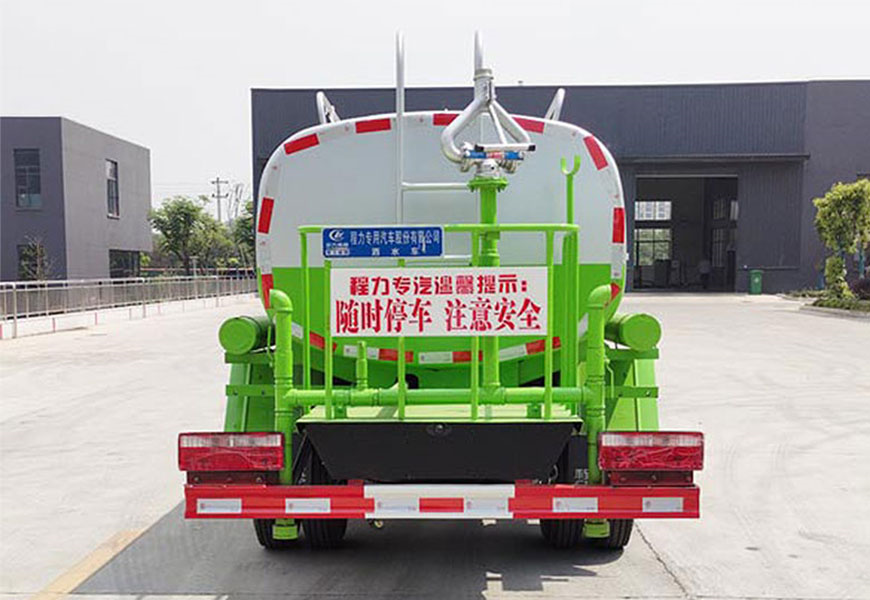 凱馬抑塵車—為城市環(huán)境保駕護(hù)航
