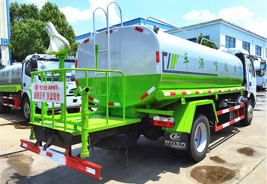 隨州最大二手灑水車交易市場：程力二手車交易市場
