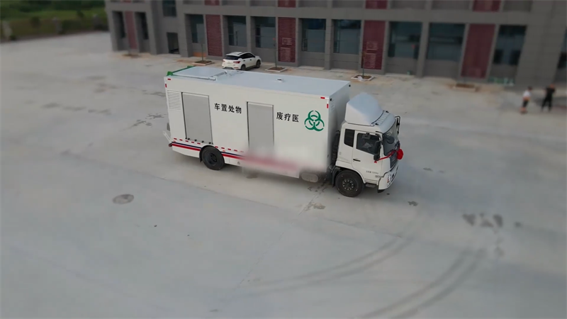 一種多功能紫外線微波消毒護(hù)理車
