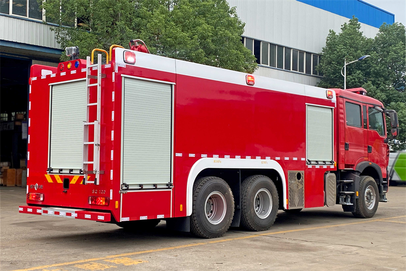 消防車(chē)的位置在哪