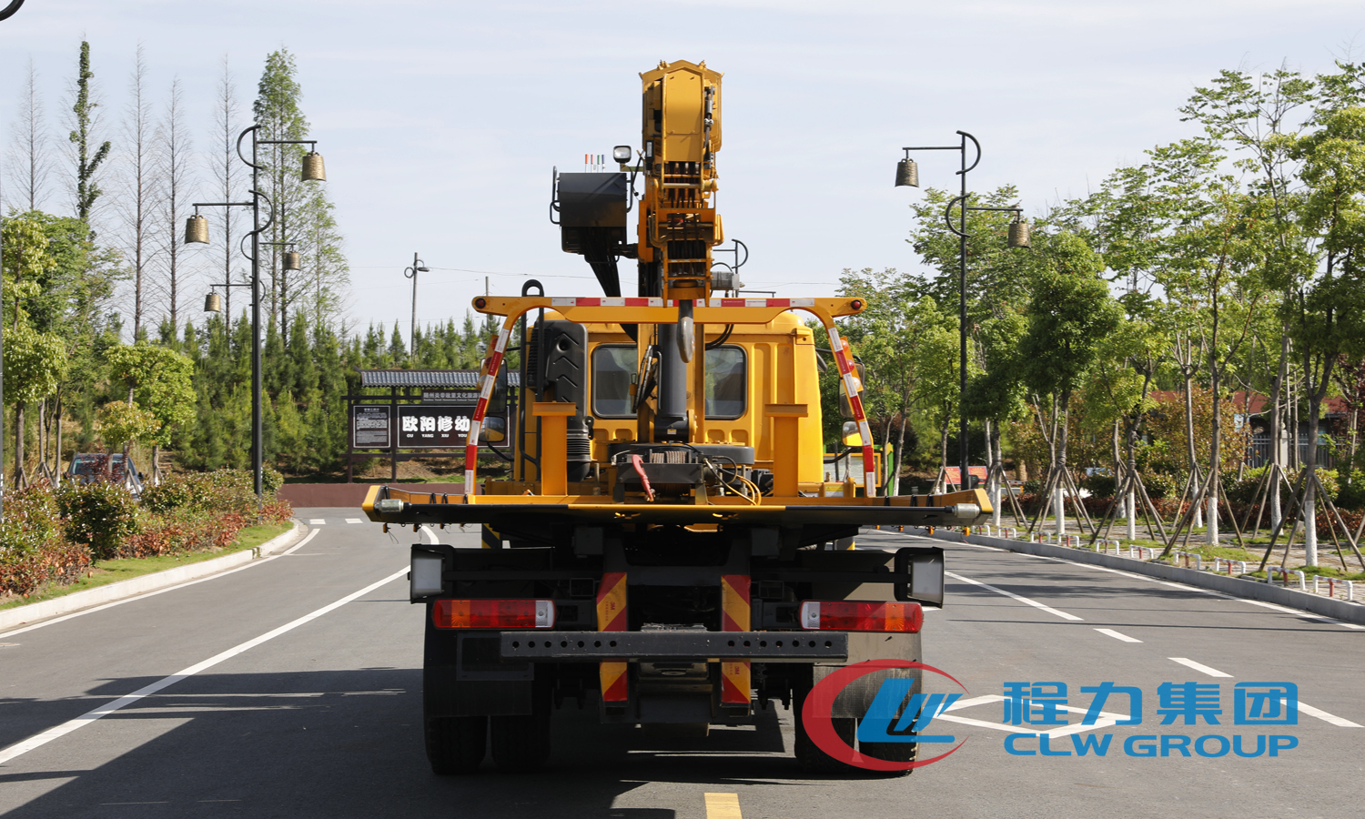 多功能清障車 清障車帶隨車吊(圖2) _R5A3665副本.jpg